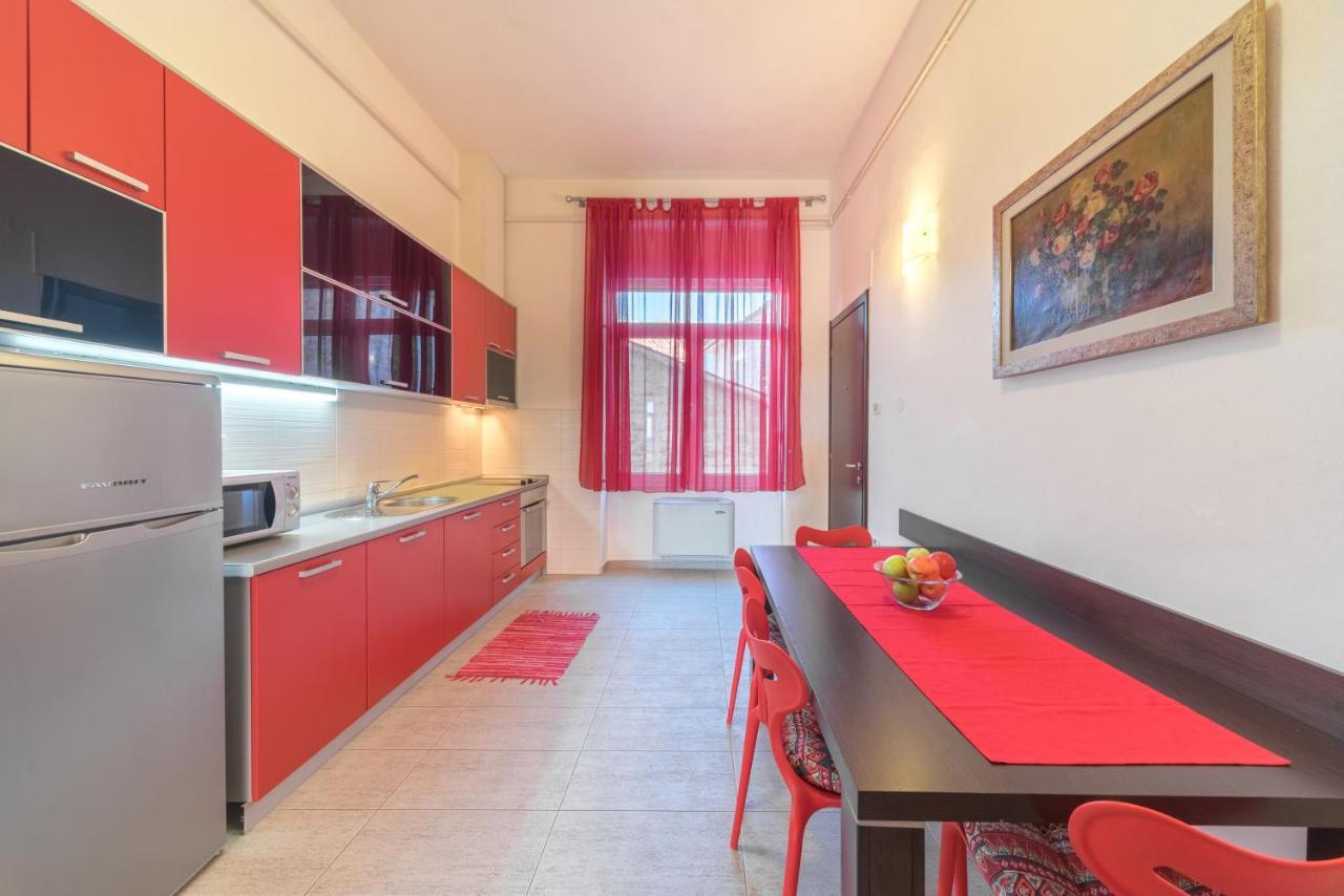 R Club Apartments Old Town บุดวา ภายนอก รูปภาพ