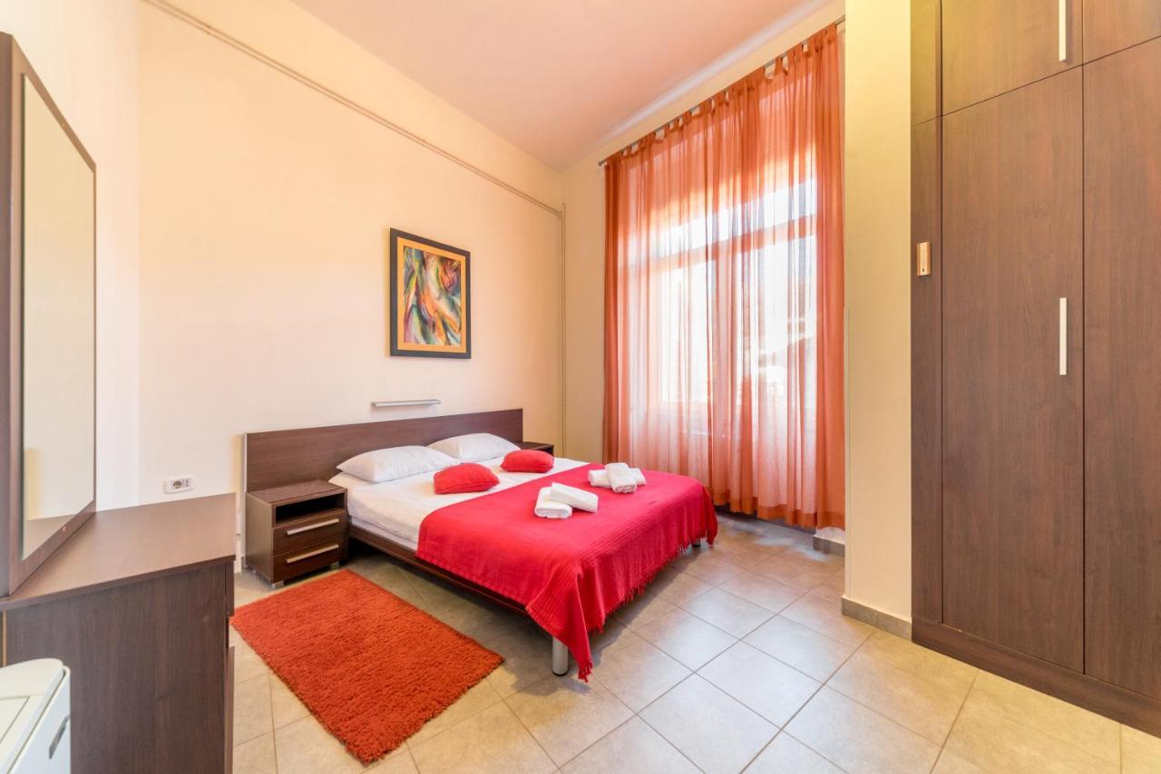 R Club Apartments Old Town บุดวา ภายนอก รูปภาพ