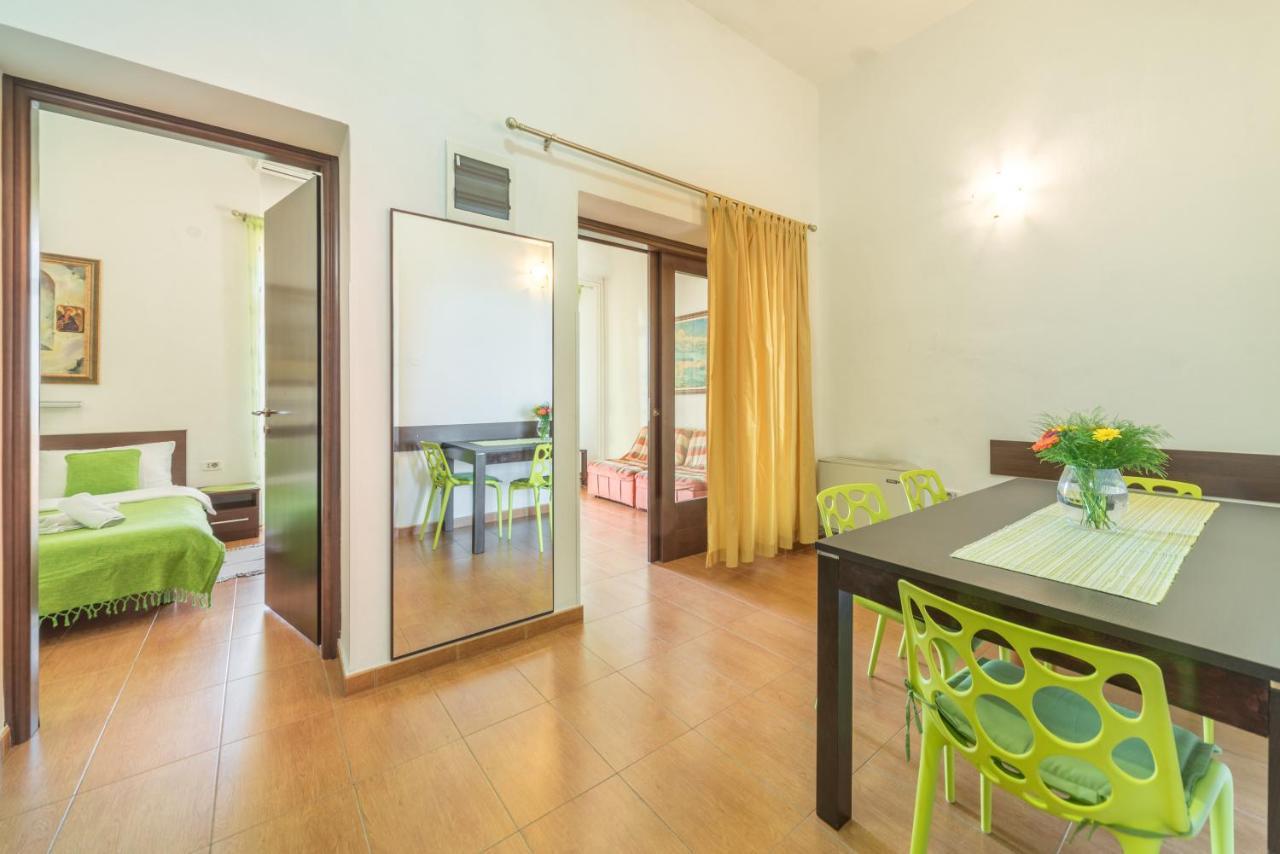 R Club Apartments Old Town บุดวา ภายนอก รูปภาพ