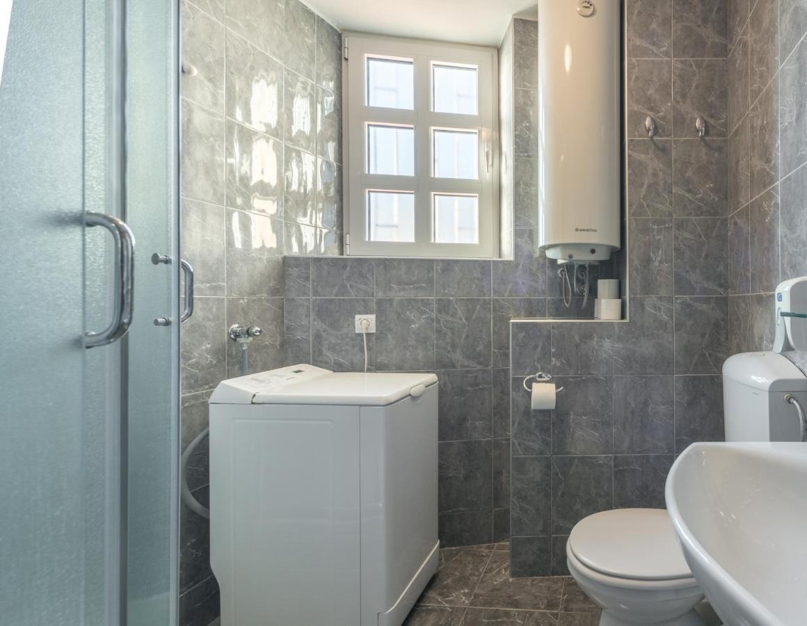 R Club Apartments Old Town บุดวา ภายนอก รูปภาพ